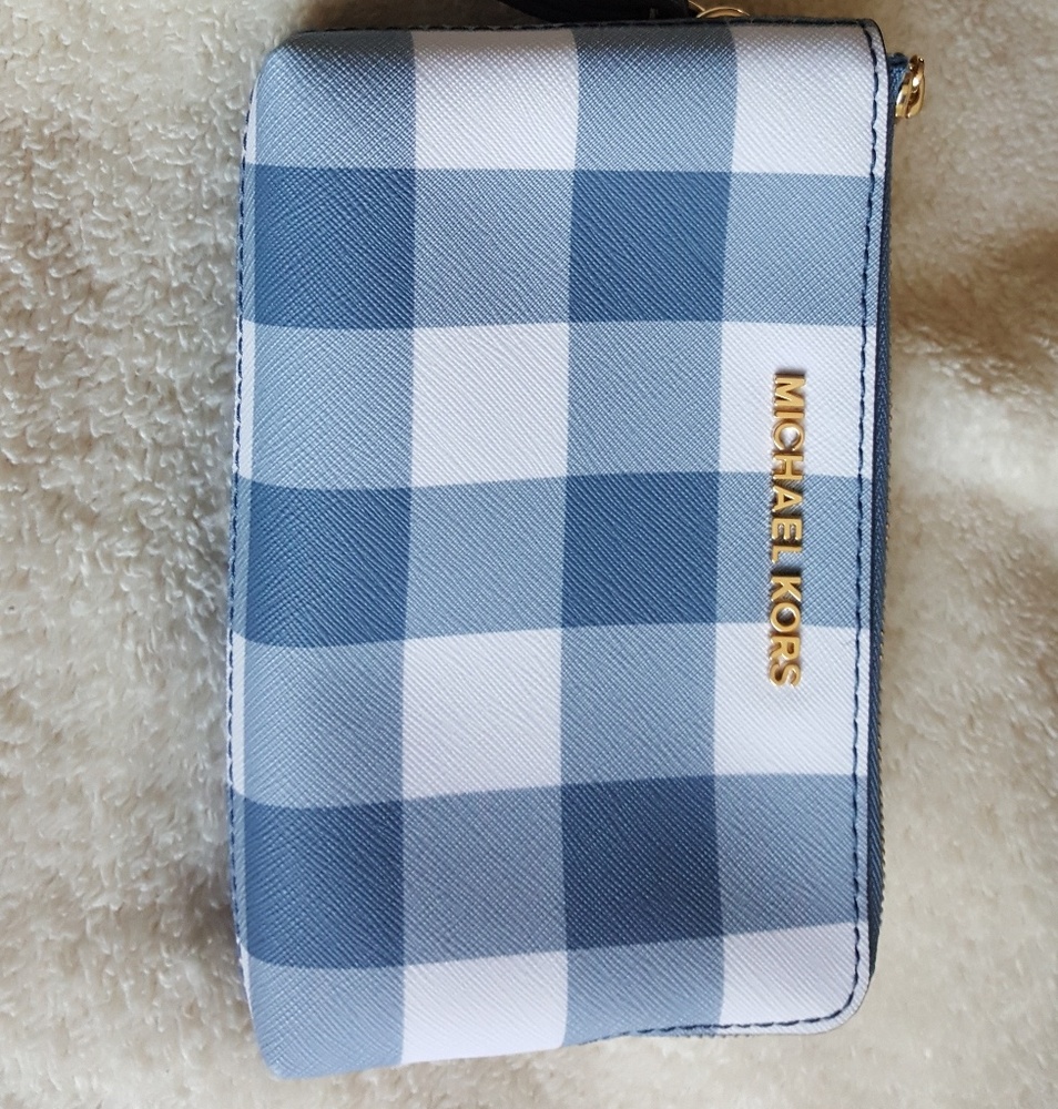 Michael Kors wristlet